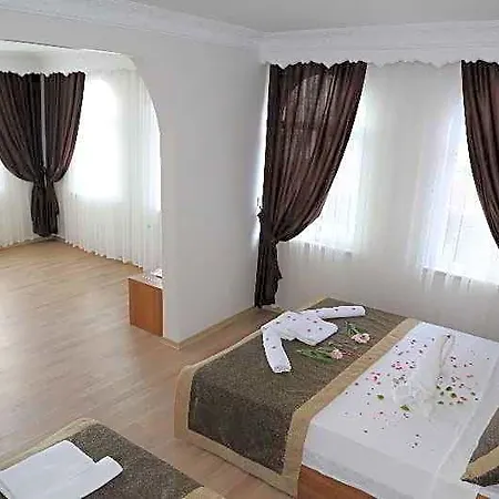 Diamond & Kumburgaz 4* Büyükçekmece